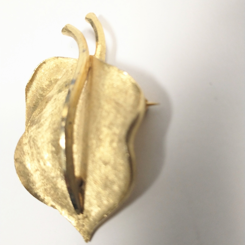 B.S.K. Textured Leaf Brooch Gold-Tone Signed VTG Benny Steinberg Slovitt & Kaslo - Picture 3 of 7
